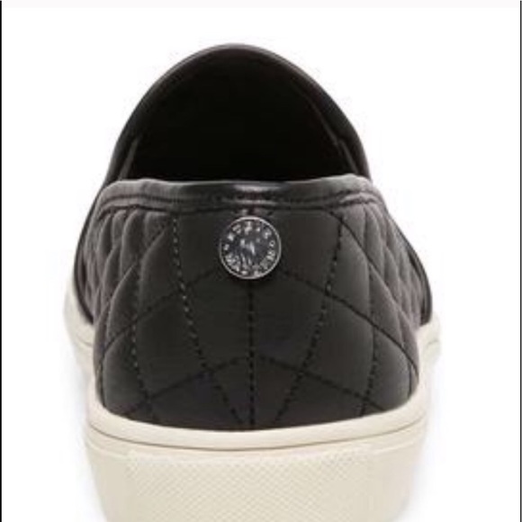 Ladies black Steve Madden size 10 broken in shoes - Picture 7 of 7